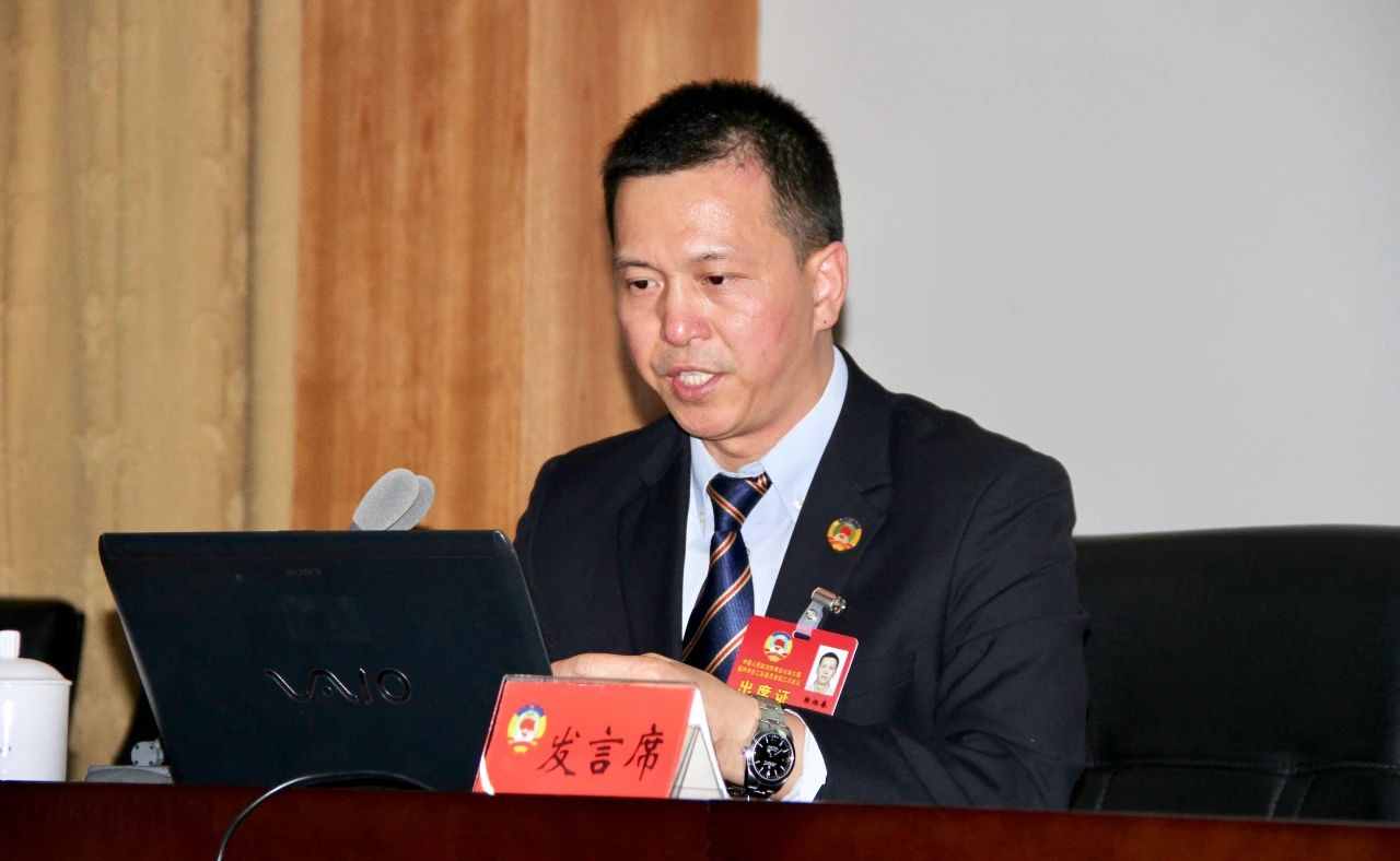 誠信經商 創(chuàng)新發(fā)展——記臺江區(qū)政協(xié)委員鄭炳春